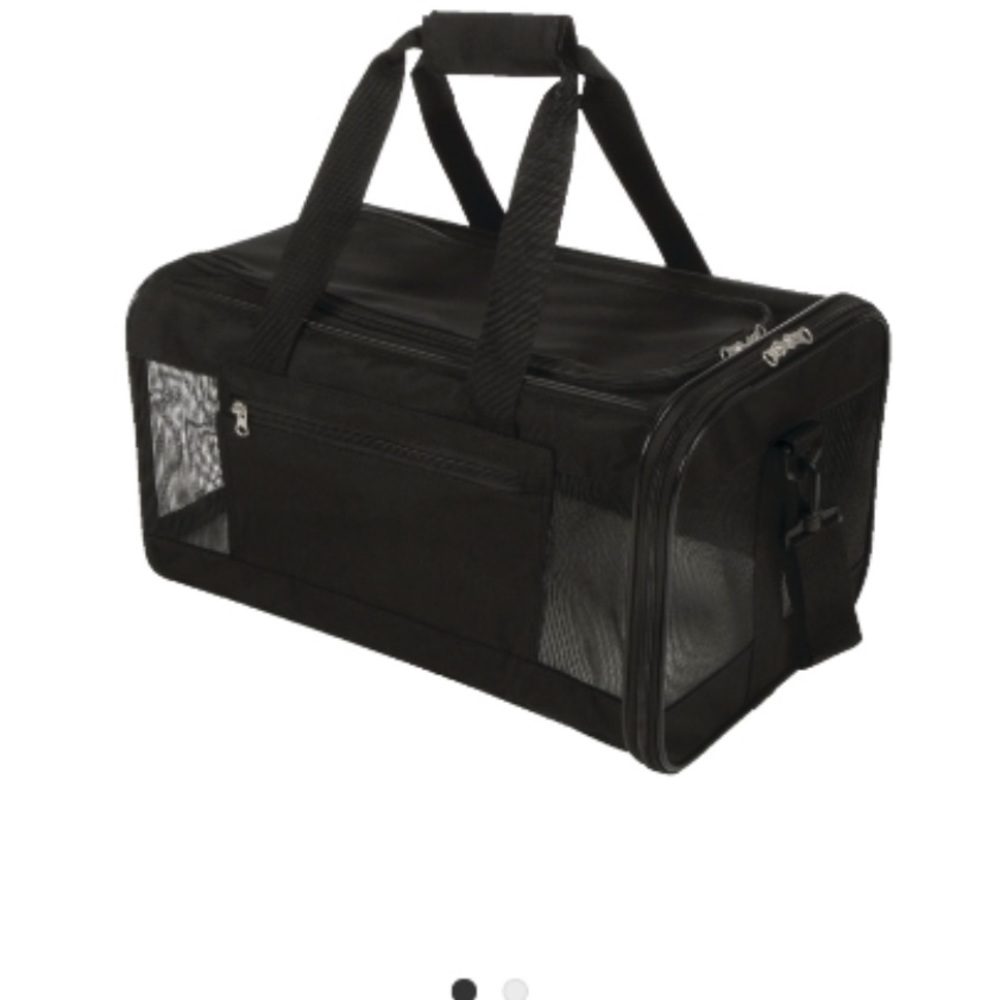 Pet carrying case Brand New